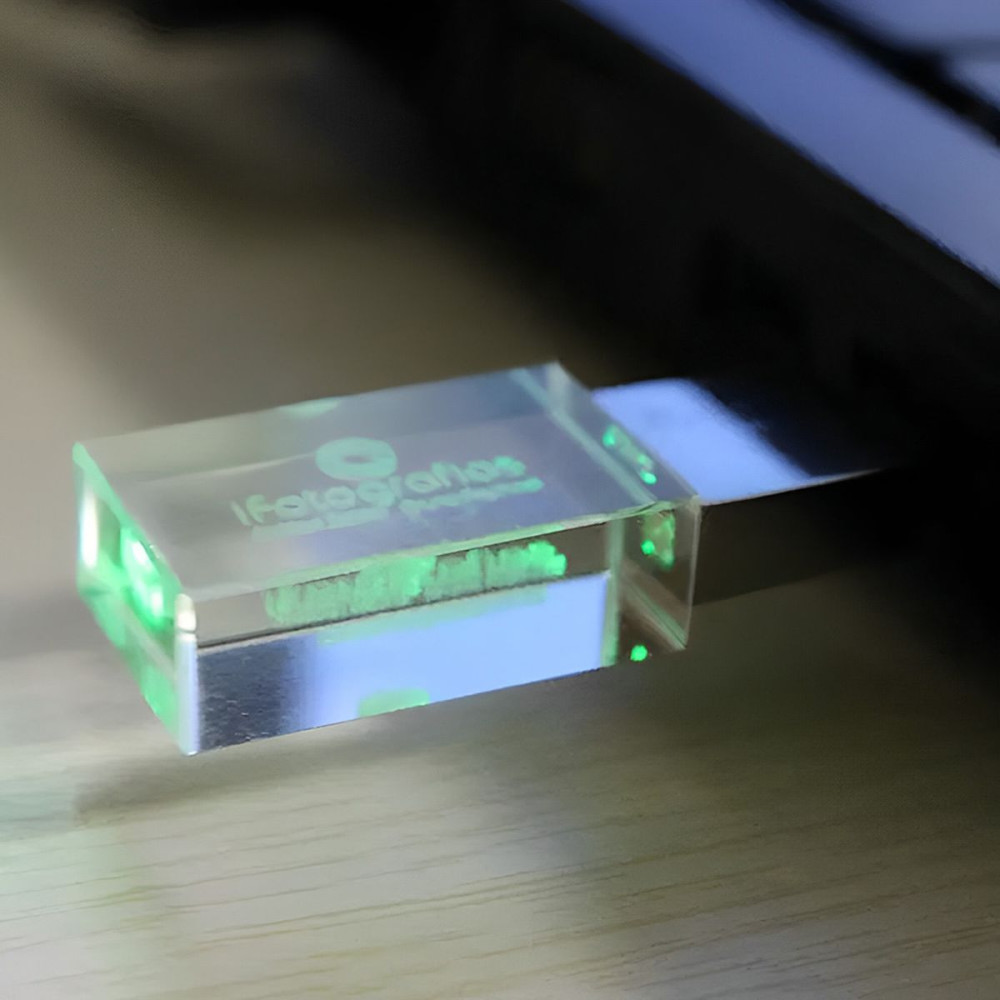 CRYSTAL - USB stick glass and metal