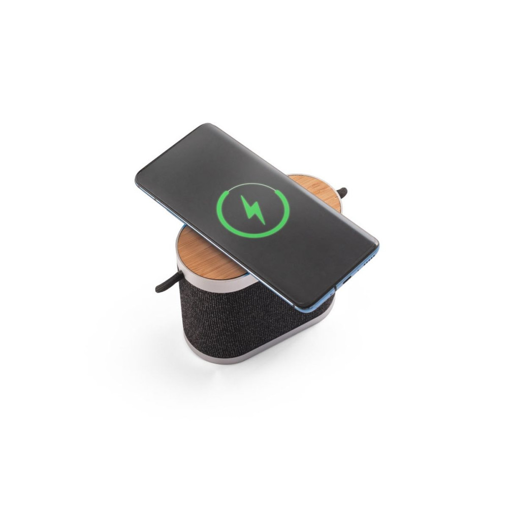 GUETTA - 5W portable speaker with super-fast 15W wireless charger and 2h battery life made of bamboo and recycled PET (100% rPET)